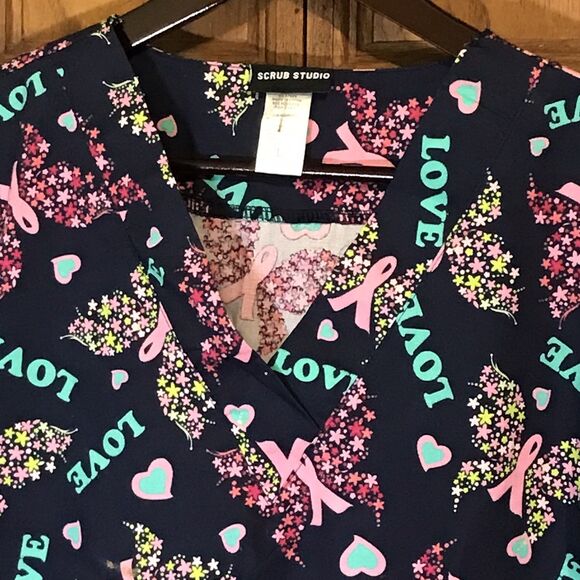 Scrub Studio Top Women's L Navy Butterfly Cotton Poly Pockets V-Neck SS Scrubs - Picture 2 of 10